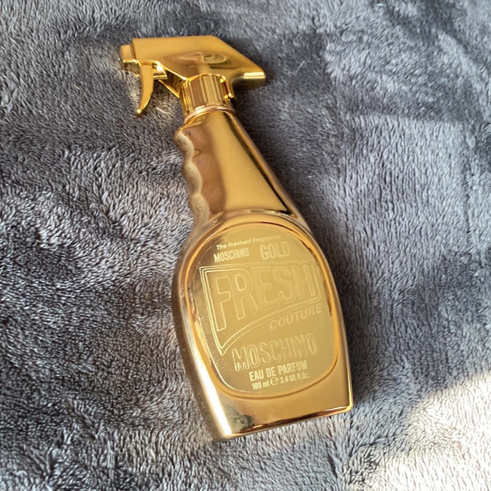 Moschino Fresh Gold Couture Perfume 3.4 oz